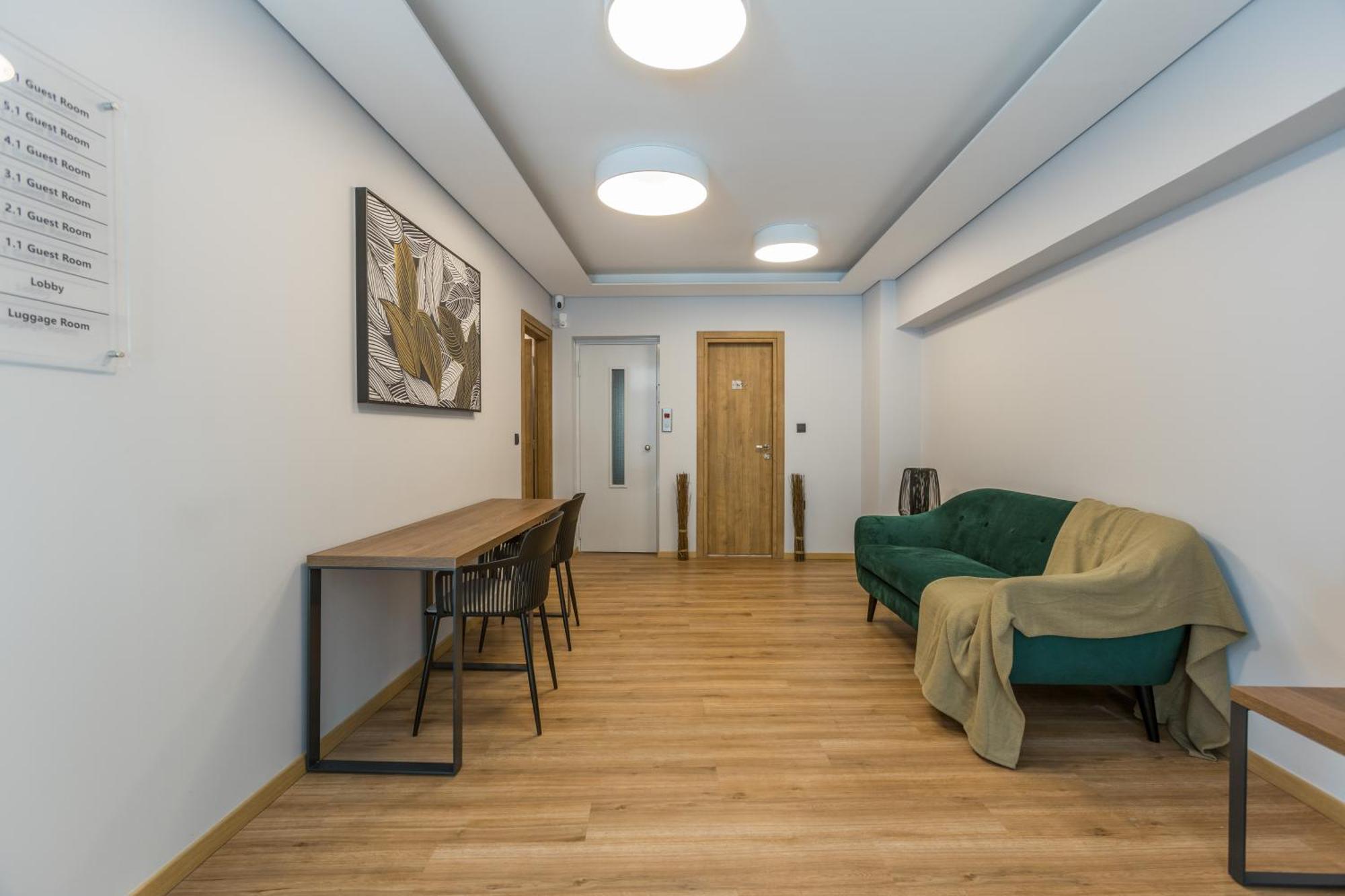 Apartment Aethir Urban By Raise *